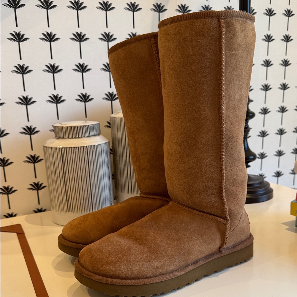 UGG Classic Tall II Chestnut Boots Women’s Size 9 - Picture 2 of 9